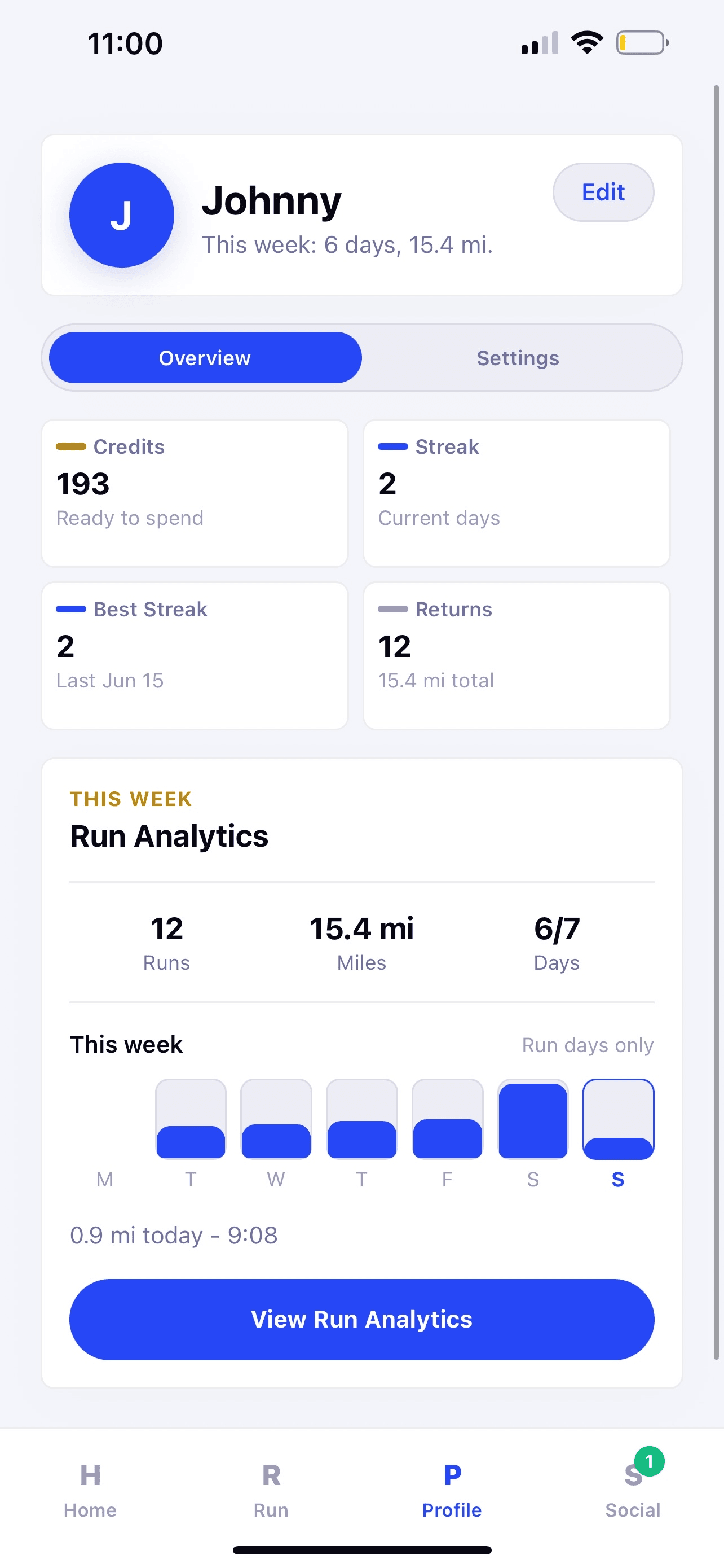 Footing profile screen with weekly stats, streaks, and run analytics